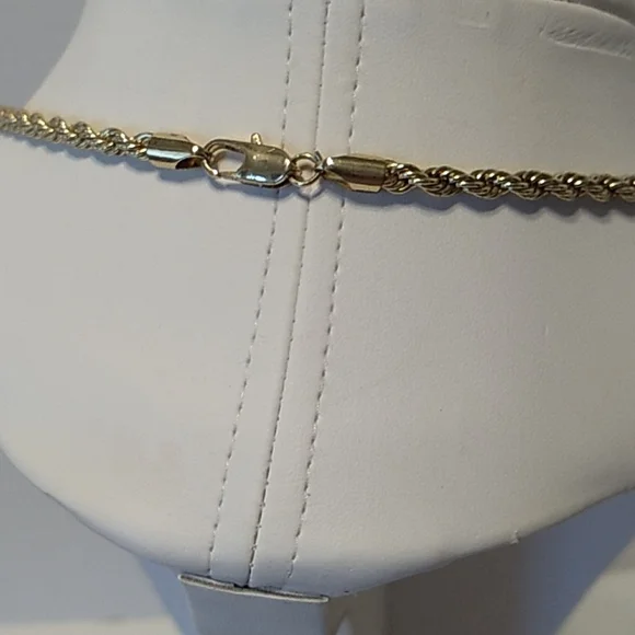 Only God Can Judge Me & 24 " Rope Chain Necklace and Praying Hands Iced Pendant - Picture 5 of 7